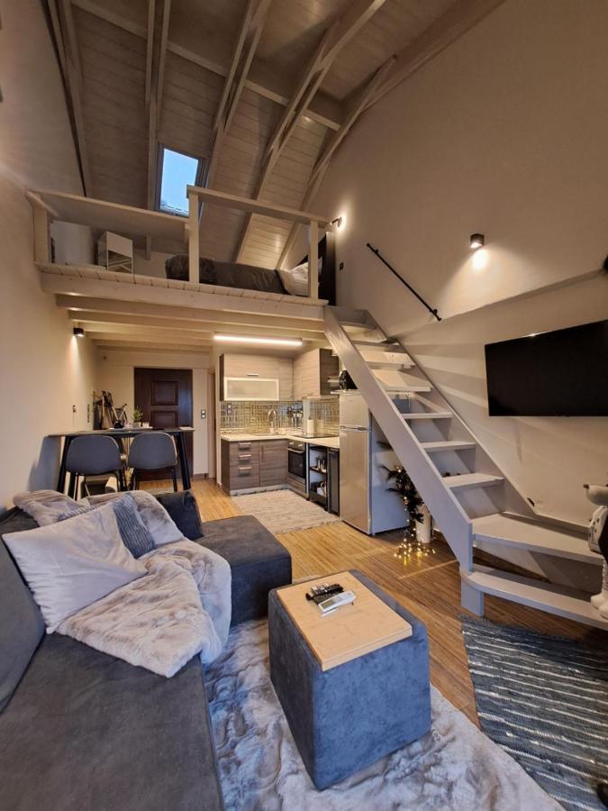 Vrachos Suites Aigio Extérieur photo